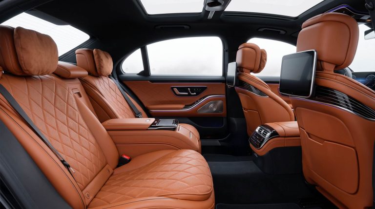 interieur-class-s-gamme-prestige-habitacle-Face-long-2